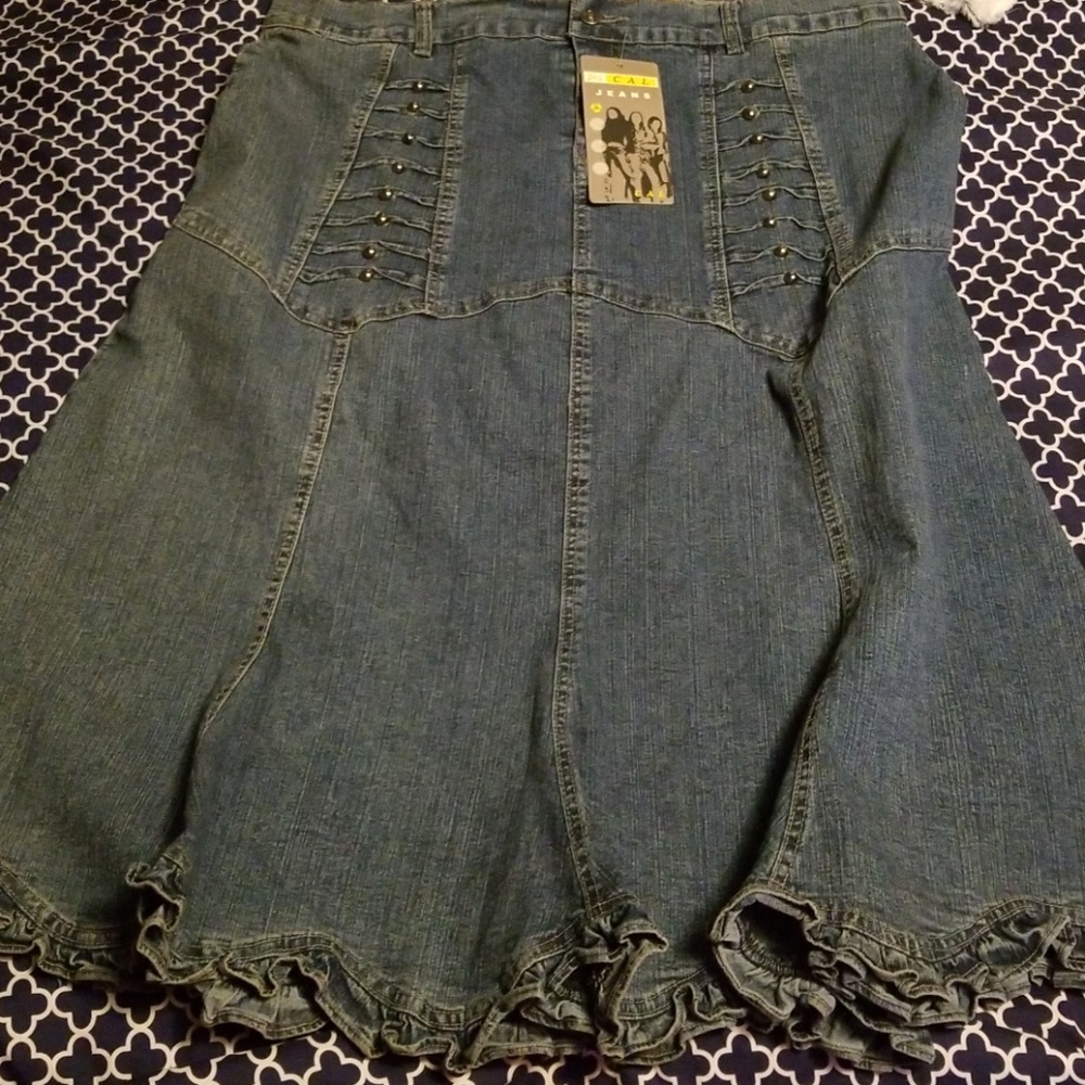 Ruffle bottom jean skirt